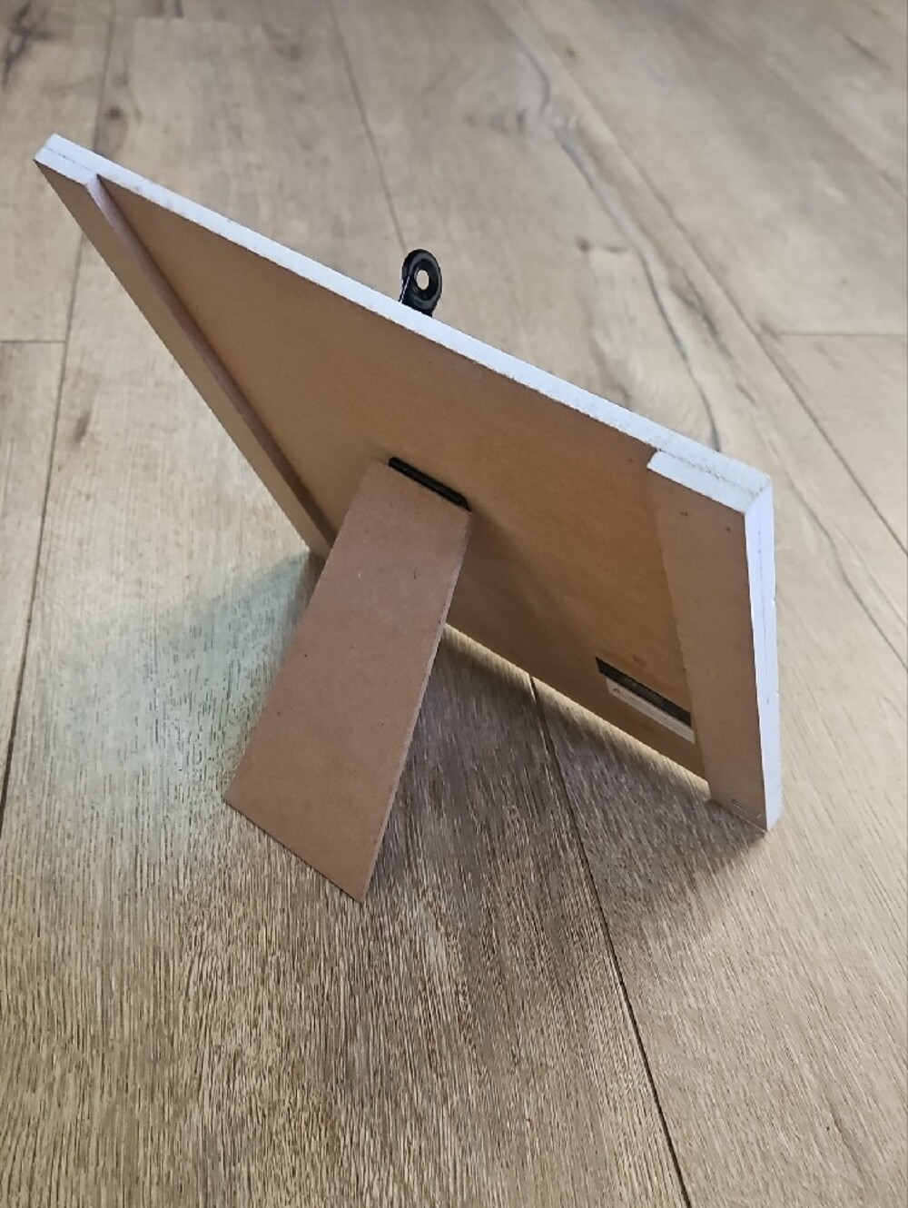 Picture Frame/ Clip - Picture 2 of 3
